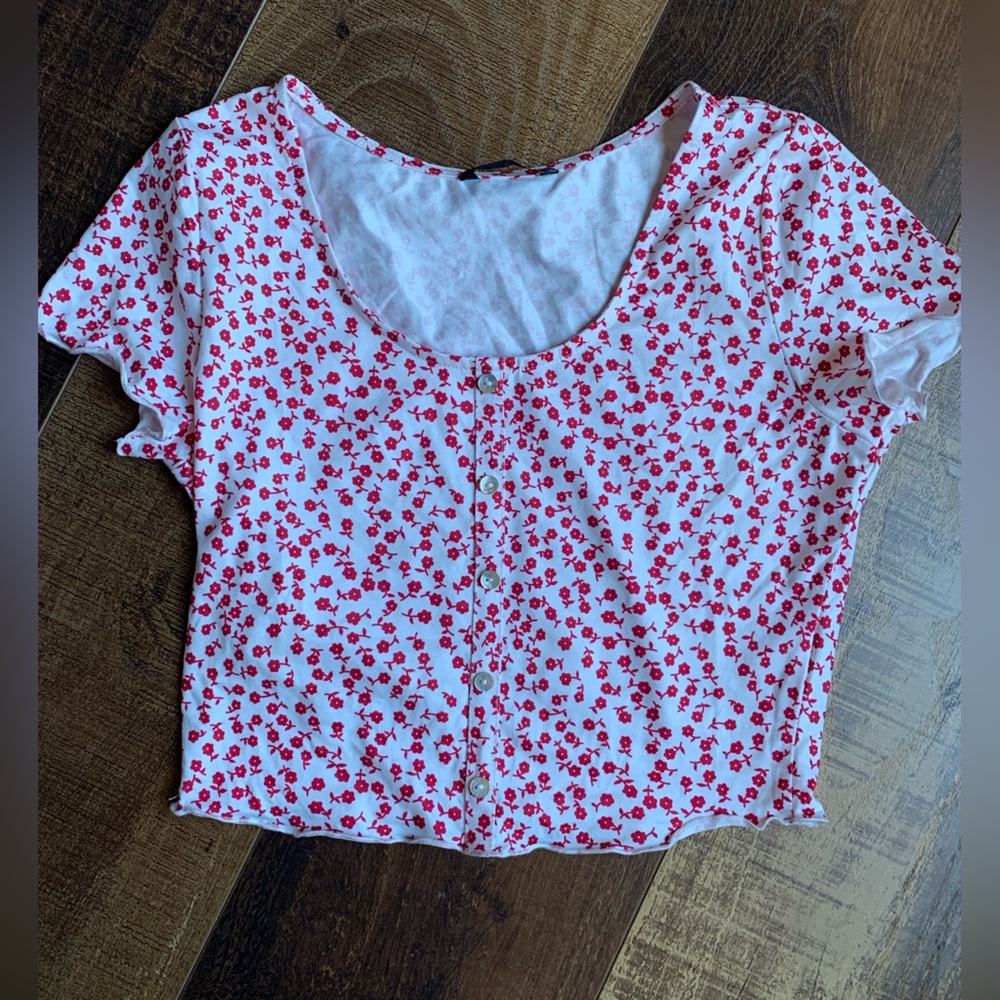 3/$15 💥 Ditzy flowered crop top